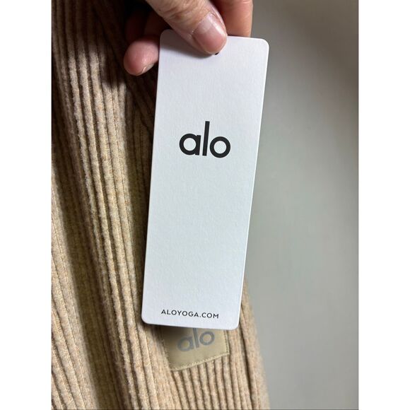 ALO NWT Muse Wide Leg Pants in Gravel Various Sizes Sold Out!!! - Picture 9 of 11